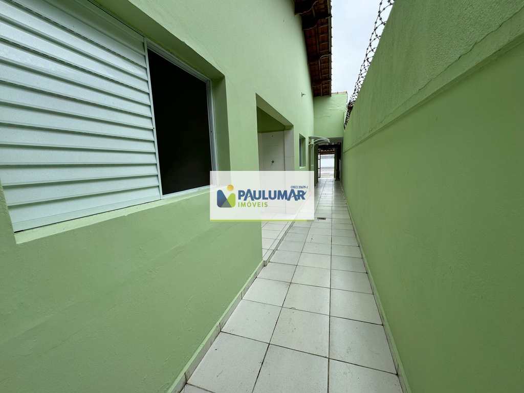 Casa em Praia Grande, no bairro Solemar