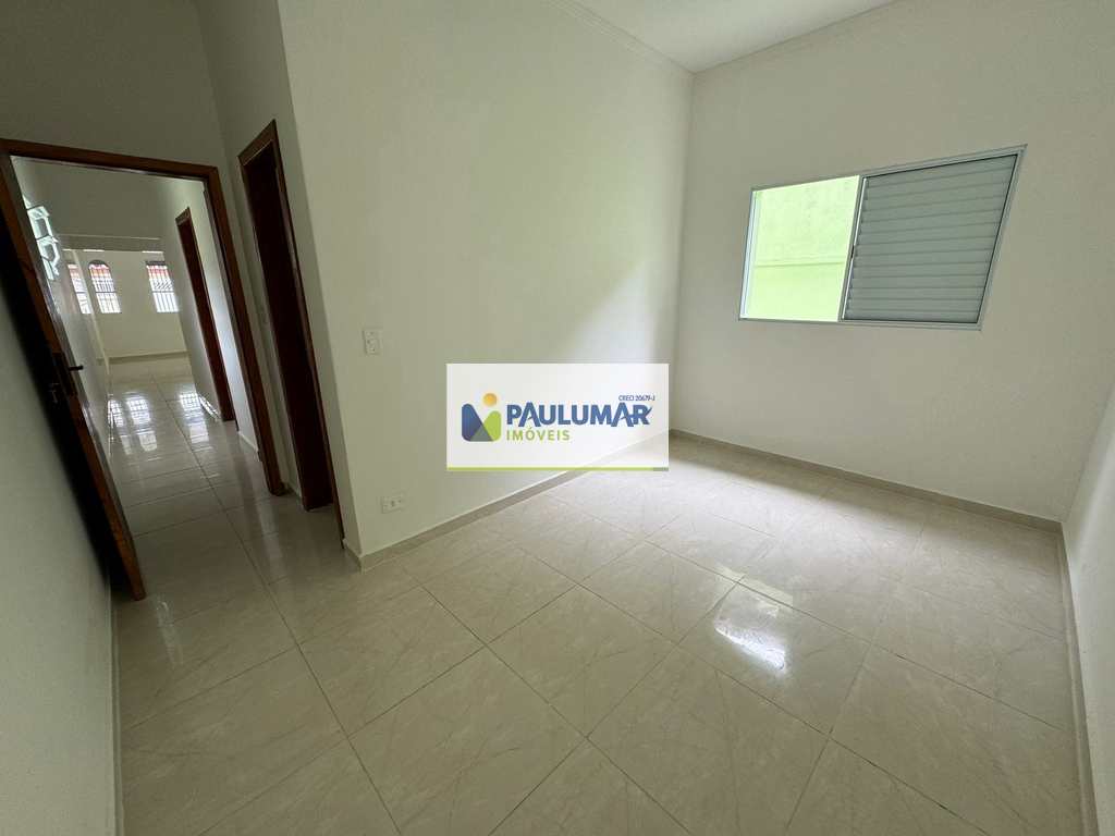 Casa em Praia Grande, no bairro Solemar