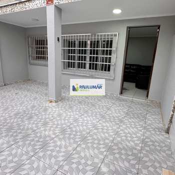 Casa em Mongaguá, bairro Centro