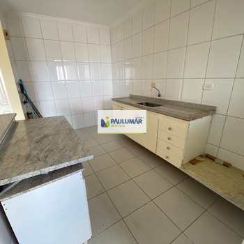 Apartamento em Mongaguá, bairro Centro