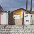 Casa em Mongaguá, bairro Jardim Leonor