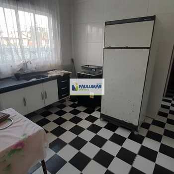Sobrado em Mongaguá, bairro Balneário Santa Eugênia