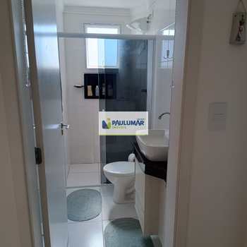 Apartamento em Mongaguá, bairro Centro