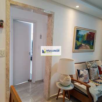 Apartamento em Mongaguá, bairro Centro