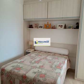 Apartamento em Mongaguá, bairro Centro