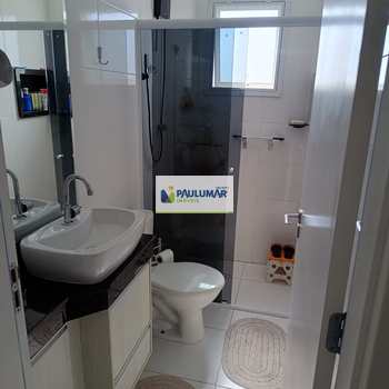 Apartamento em Mongaguá, bairro Centro
