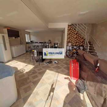 Sobrado em Mongaguá, bairro Flórida Mirim