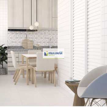 Apartamento em Mongaguá, bairro Centro