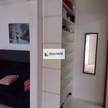 Apartamento em Mongaguá, bairro Centro