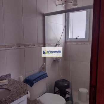Apartamento em Mongaguá, bairro Centro