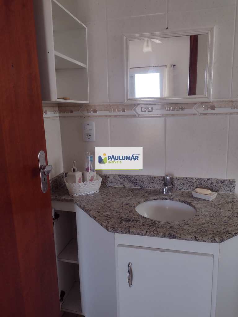 Apartamento em Mongaguá, no bairro Centro