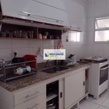 Apartamento em Mongaguá, bairro Centro