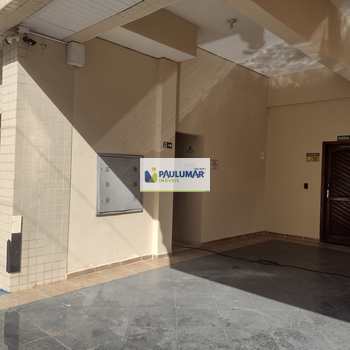 Apartamento em Mongaguá, bairro Centro