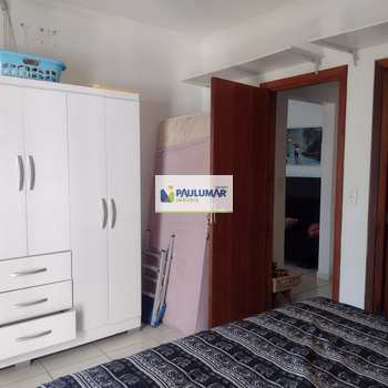 Apartamento em Mongaguá, bairro Centro