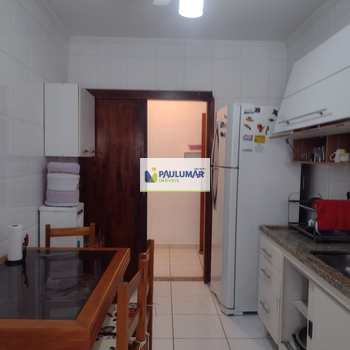 Apartamento em Mongaguá, bairro Centro