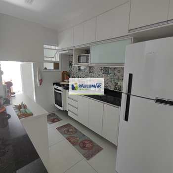 Apartamento em Mongaguá, bairro Centro