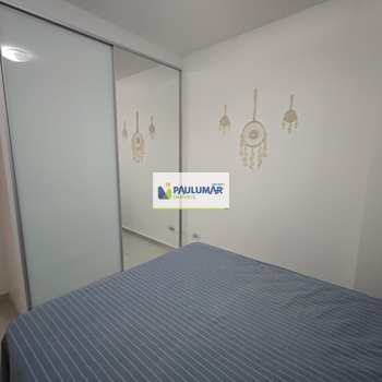 Apartamento em Mongaguá, bairro Centro