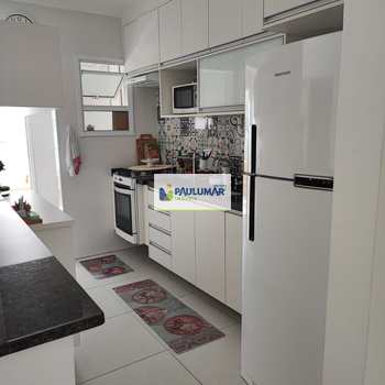 Apartamento em Mongaguá, bairro Centro