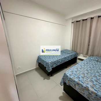 Apartamento em Praia Grande, bairro Guilhermina