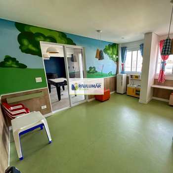 Apartamento em Praia Grande, bairro Guilhermina