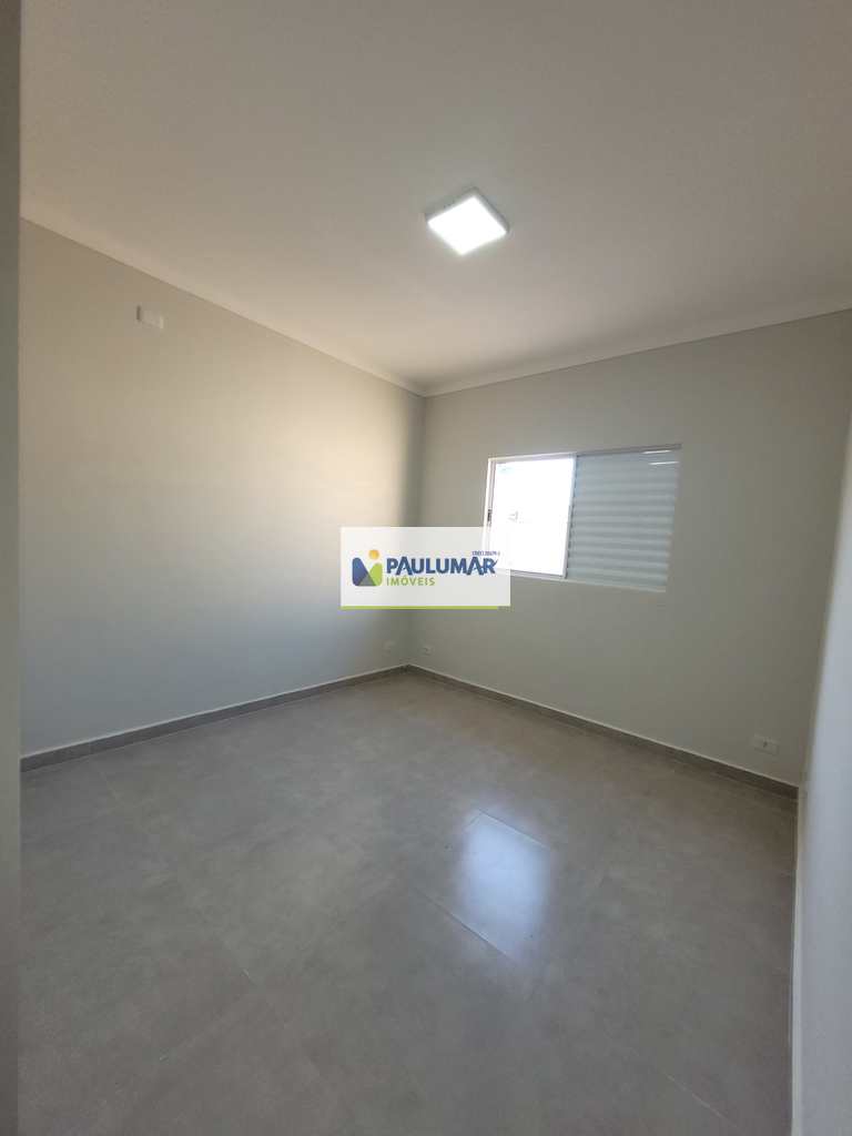 Casa em Mongaguá, no bairro Jardim Aguapeu