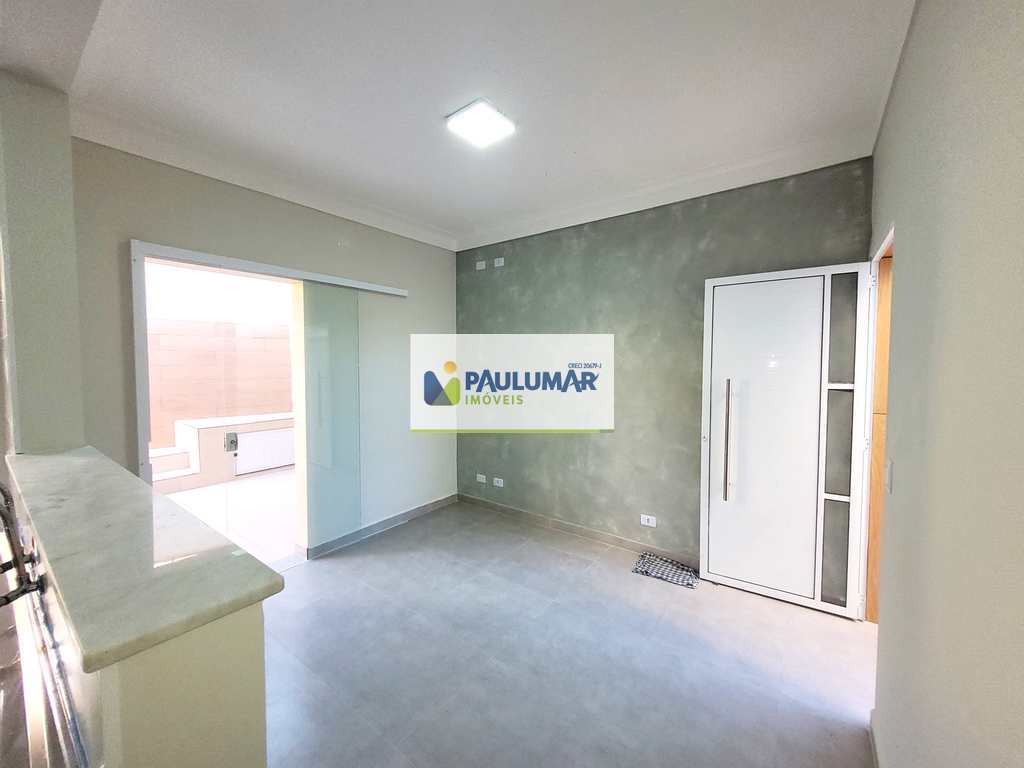Casa em Mongaguá, no bairro Jardim Aguapeu