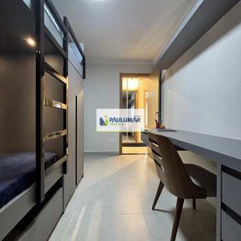 Apartamento em Praia Grande, bairro Boqueirão