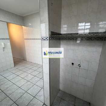 Apartamento em Praia Grande, bairro Guilhermina