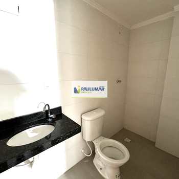 Apartamento em Praia Grande, bairro Guilhermina