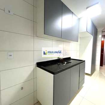 Apartamento em Praia Grande, bairro Caiçara