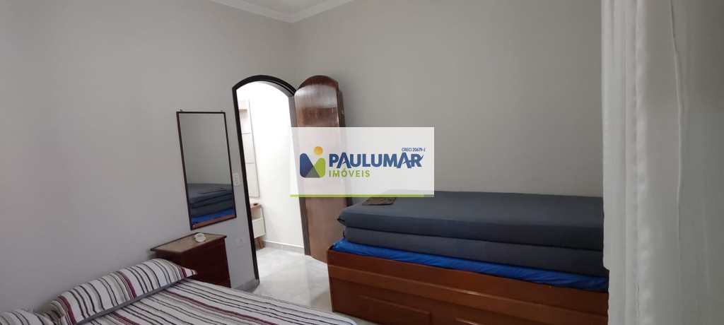 Casa em Mongaguá, no bairro Itaóca