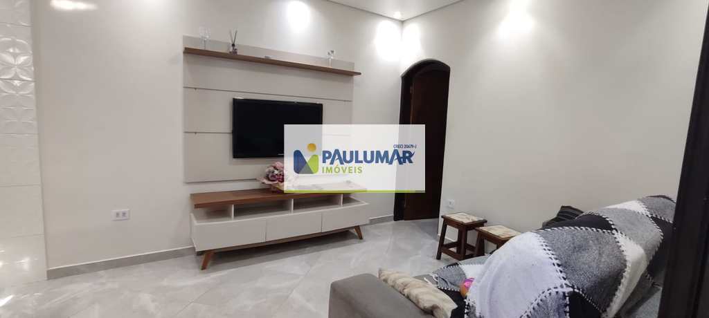 Casa em Mongaguá, no bairro Itaóca