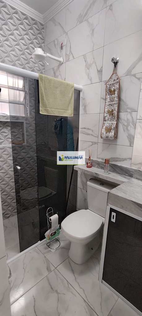 Casa em Mongaguá, no bairro Itaóca
