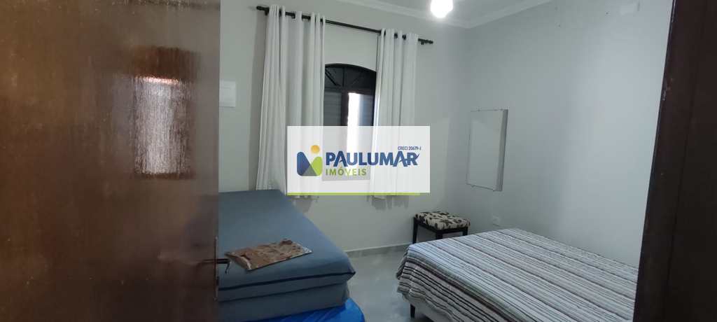 Casa em Mongaguá, no bairro Itaóca