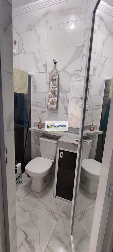 Casa em Mongaguá, no bairro Itaóca