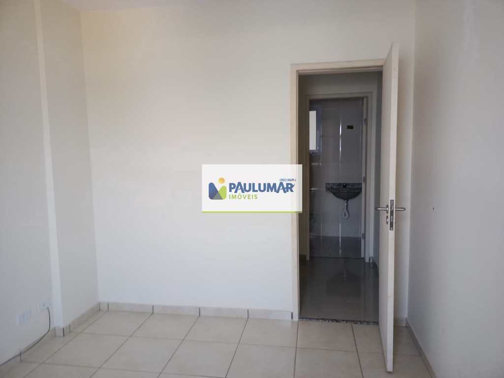 Apartamento em Mongaguá, no bairro Centro