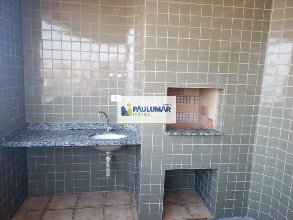 Apartamento em Mongaguá, no bairro Centro