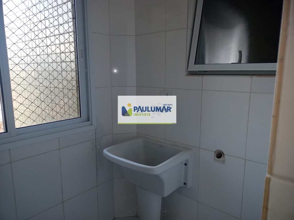 Apartamento em Mongaguá, no bairro Centro