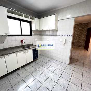 Apartamento em Praia Grande, bairro Guilhermina