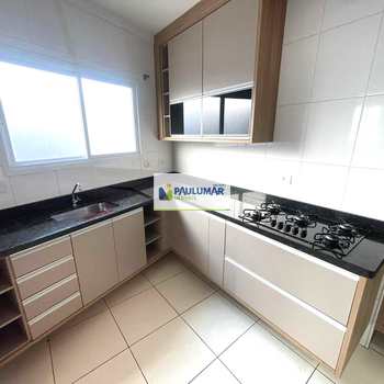 Apartamento em Praia Grande, bairro Guilhermina