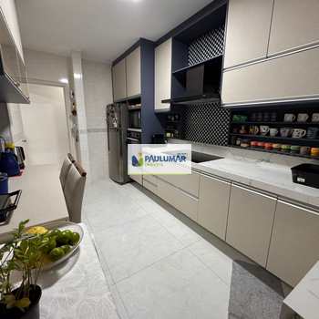 Apartamento em Mongaguá, bairro Centro