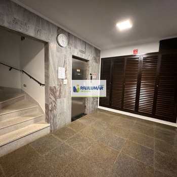 Apartamento em Mongaguá, bairro Centro