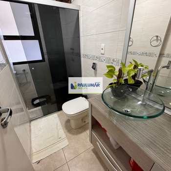 Apartamento em Mongaguá, bairro Centro