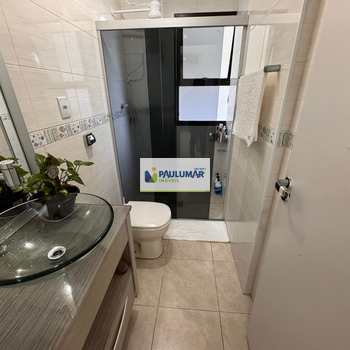 Apartamento em Mongaguá, bairro Centro