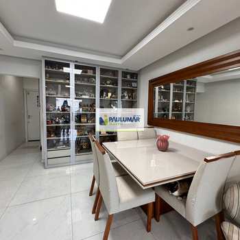 Apartamento em Mongaguá, bairro Centro