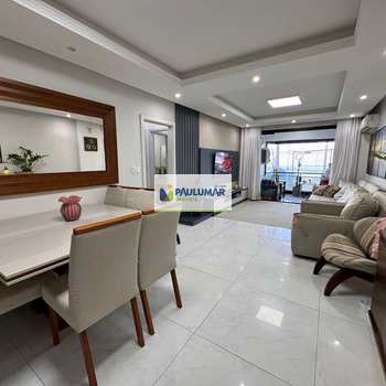 Apartamento em Mongaguá, bairro Centro