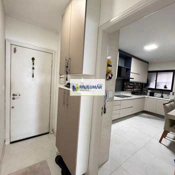 Apartamento em Mongaguá, bairro Centro