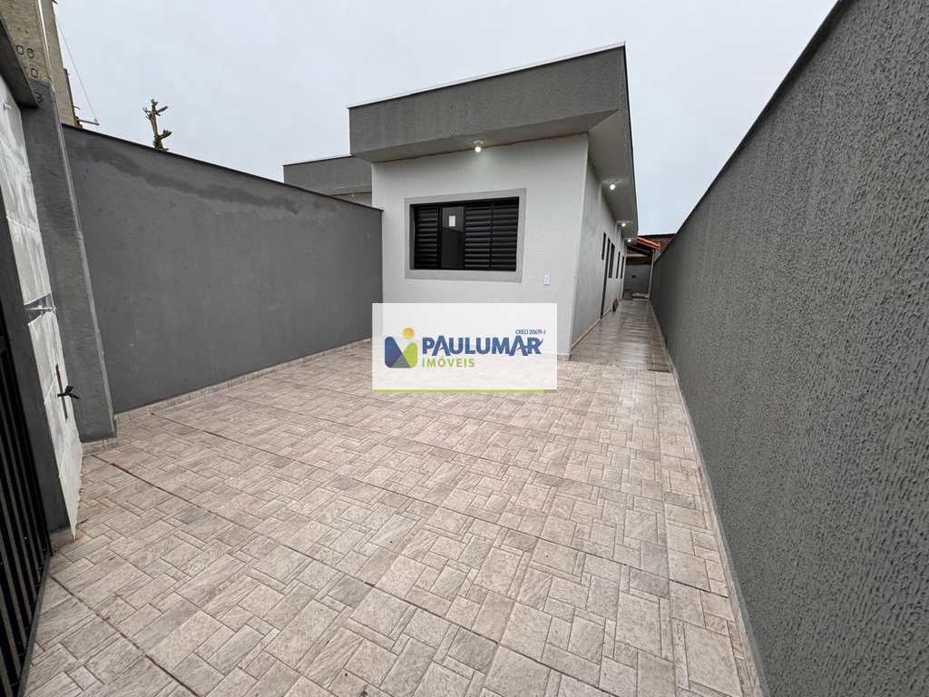 Casa em Itanhaém, no bairro Campos Elíseos