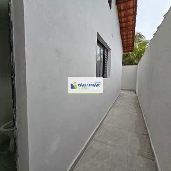 Casa em Itanhaém, bairro Loty