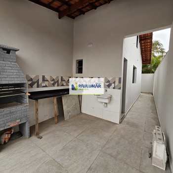 Casa em Itanhaém, bairro Loty